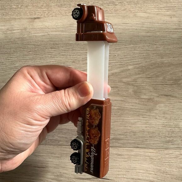 Wegmans Pez Rotisserie Chicken Brown Delivery Truck Working Wheels 2004 - Picture 8 of 9